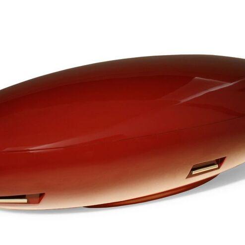 Roter, ovaler Behälter mit glänzender Oberfläche und zwei schmalen Schlitzen an den Seiten.