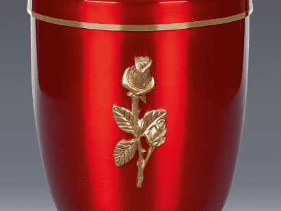 Rote Urne mit goldener Rosenverzierung und einem schmalen goldenen Rand.